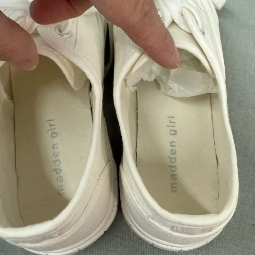 Madden Girl | White Canvas Sneakers